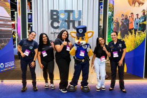 Grupo no estande de Botucatu
