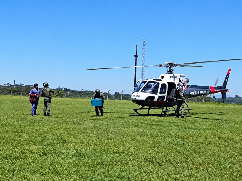 Helicóptero da Polícia Militar no Campo