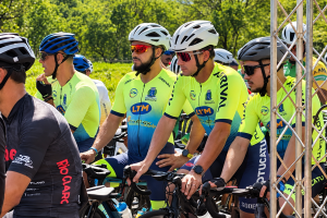 Pelotão de Ciclistas LTM ao Sol