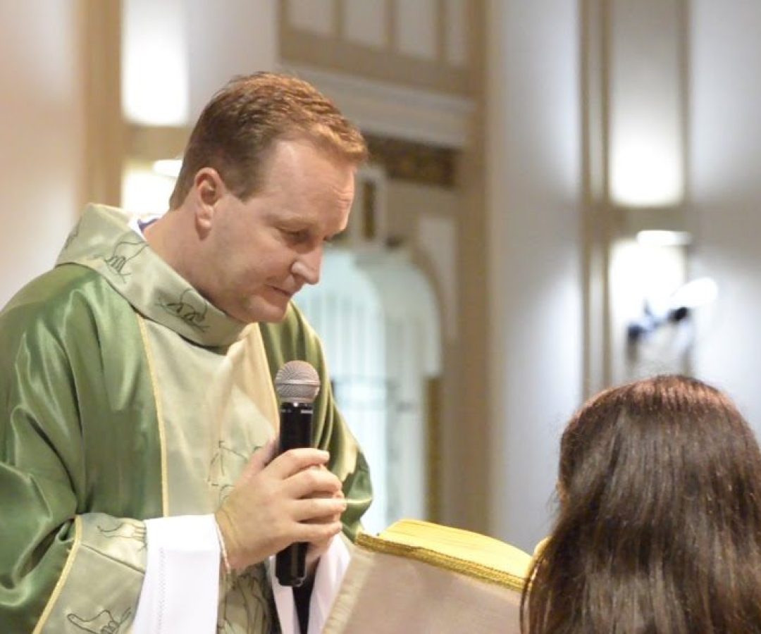 Padre Emerson é o novo colunista do Acontece Botucatu